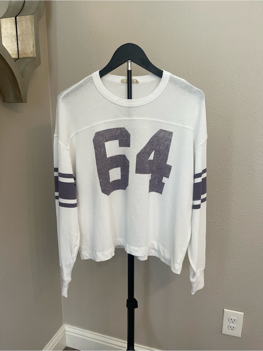Madewell NWT Relaxed Crewneck Graphic 64 Tee in White And lavender/blue OA312 - Picture 3 of 10